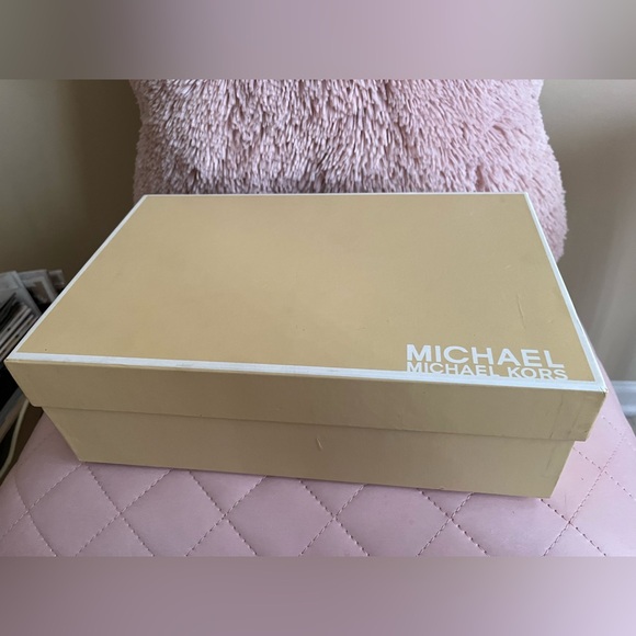 Michael Kors NWT Grey Flannel Black Lolita Open Toe Platform Pump Size 8🩶 - Picture 9 of 12